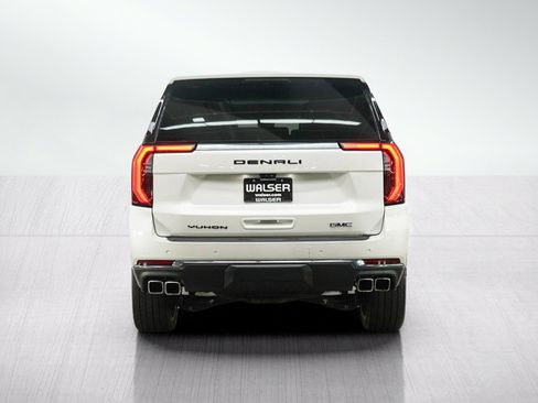Used 2025 GMC Yukon Denali Ultimate AWD/4WD image 4