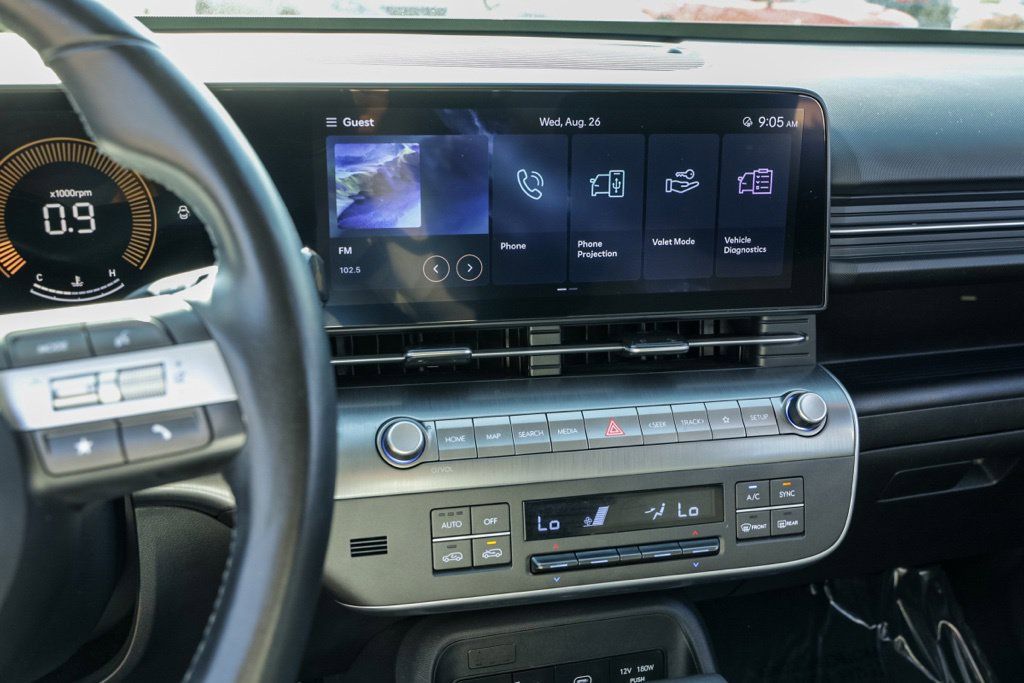 Used 2025 Hyundai Kona SEL FWD image 30