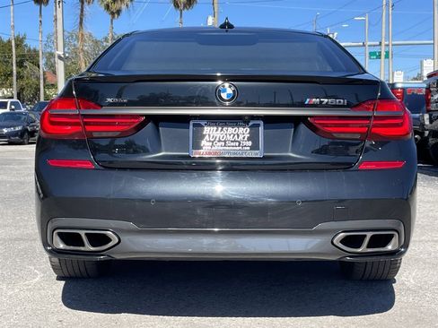 Used 2018 BMW M760i xDrive w/ Luxury Rear Seating Package image 9