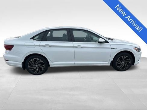 Used 2019 Volkswagen Jetta SEL Premium image 8