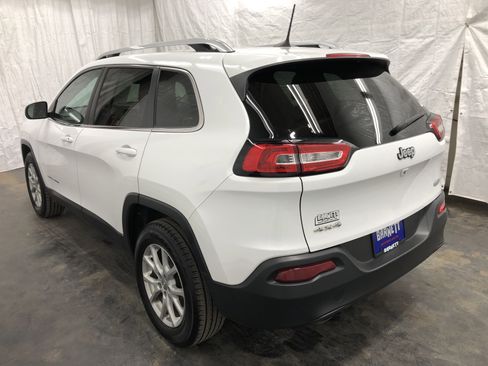 Used 2017 Jeep Cherokee Latitude w/ Cold Weather Group image 5