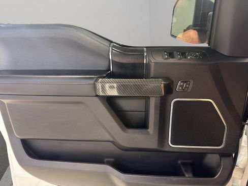 Used 2018 Ford F150 Platinum w/ Equipment Group 701A Luxury AWD/4WD image 13