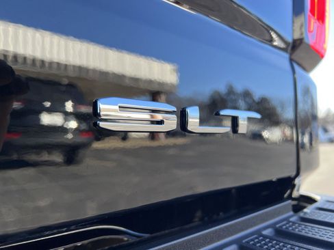 New 2026 GMC Sierra 1500 SLT w/ SLT Premium Plus Package image 9