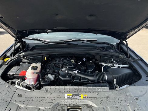 Used 2024 Jeep Grand Cherokee Limited AWD/4WD image 29