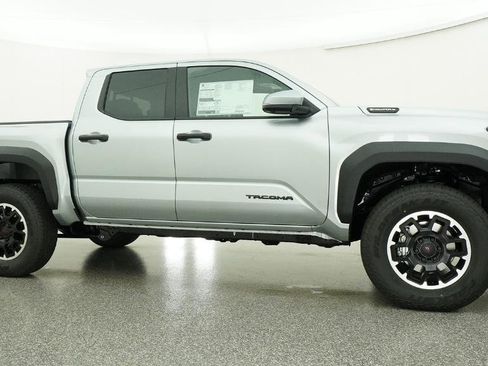 New 2026 Toyota Tacoma TRD Off-Road AWD/4WD image 3