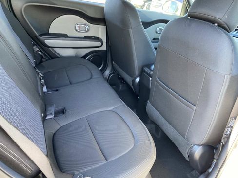 Used 2017 Kia Soul + FWD image 23