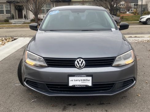 Used 2014 Volkswagen Jetta S image 9
