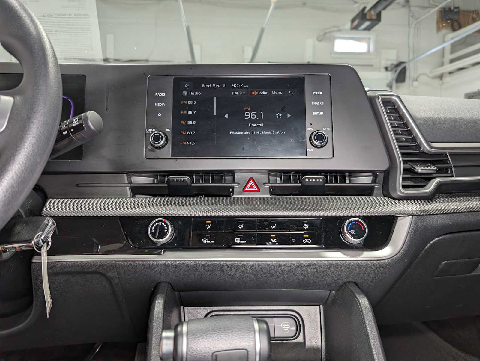 Certified 2025 Kia Sportage LX AWD/4WD image 31