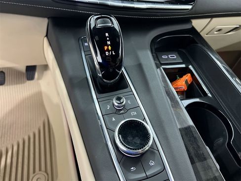 Used 2024 Cadillac Escalade Premium Luxury w/ Performance Package image 16