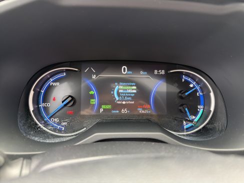 Used 2023 Toyota RAV4 SE w/ Weather & Moonroof Package AWD/4WD image 17