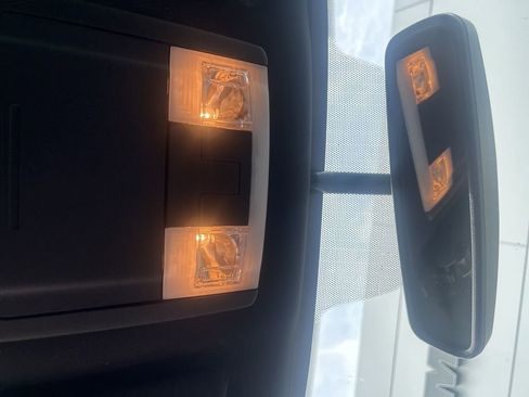 Used 2018 Ford Explorer Limited FWD image 19
