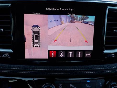New 2027 Chrysler Pacifica Limited FWD image 19
