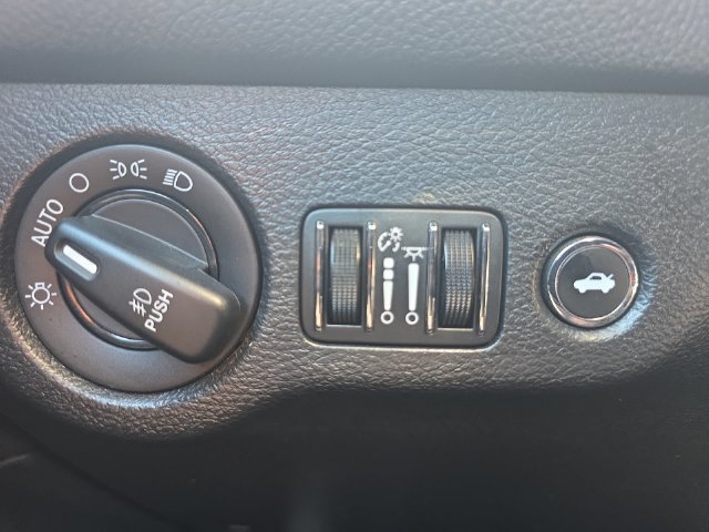 Used 2020 Dodge Challenger R/T RWD image 26
