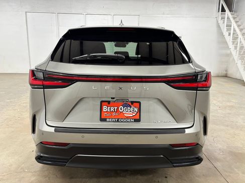 Used 2025 Lexus NX 250 FWD w/ Accessory Package (2T) image 6