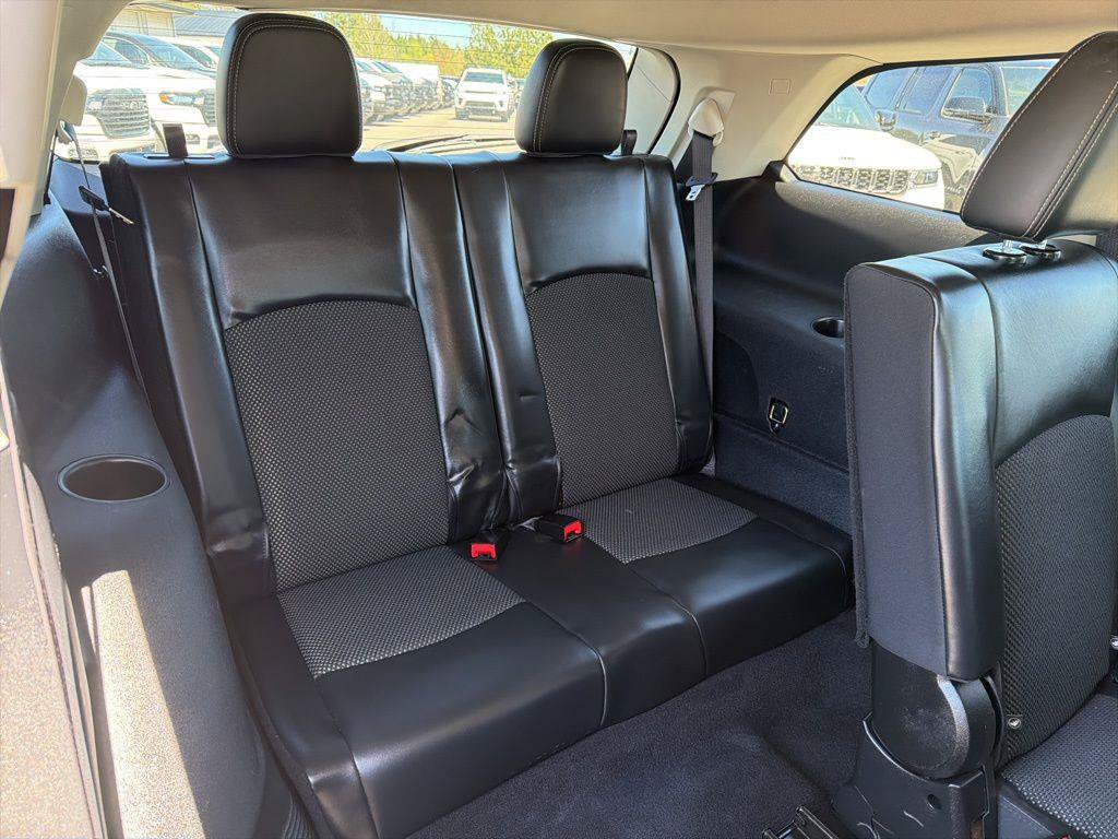 Used 2018 Dodge Journey Crossroad FWD image 18