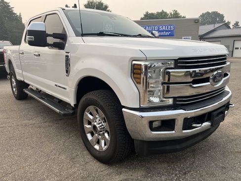 Used 2019 Ford F250 Lariat w/ Lariat Ultimate Package AWD/4WD image 4