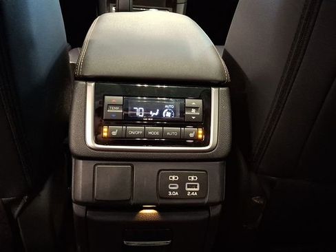 Certified 2025 Subaru Ascent Bronze Edition AWD/4WD image 12