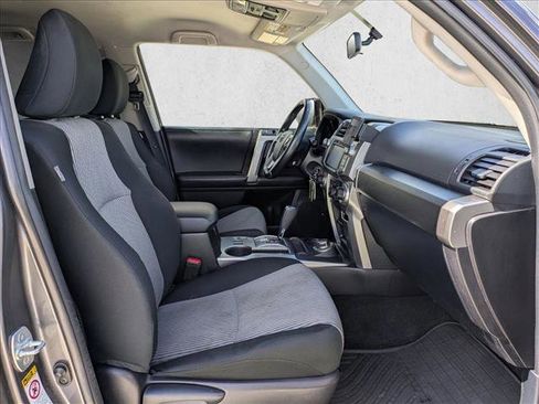 Used 2014 Toyota 4Runner SR5 AWD/4WD image 19