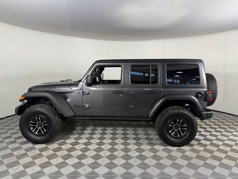 Used 2024 Jeep Wrangler Unlimited Sport AWD/4WD image 12