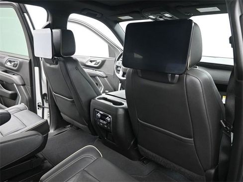 Used 2022 GMC Yukon SLT w/ SLT Luxury Package image 21