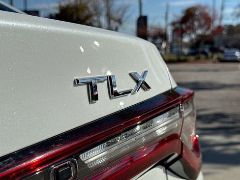 Used 2023 Acura TLX w/ Technology Package image 9