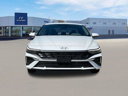 New 2025 Hyundai Elantra SEL image 12