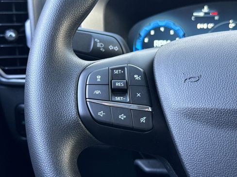 New 2025 Ford Expedition Active image 25