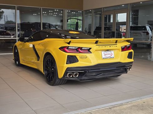 Used 2025 Chevrolet Corvette Stingray Preferred Cpe w/ Z51 Performance Package RWD image 5