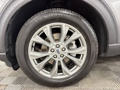 Used 2021 Ford Explorer Limited w/ Equipment Group 301A RWD image 20