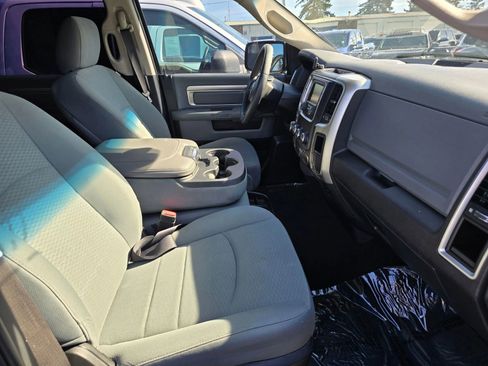 Used 2018 RAM 1500 Classic SLT AWD/4WD image 9