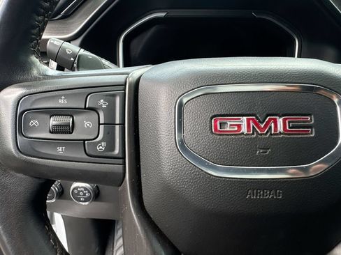 Used 2022 GMC Sierra 1500 AT4 w/ Technology Package AWD/4WD image 17
