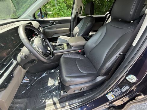 Used 2026 Kia Carnival FWD image 33