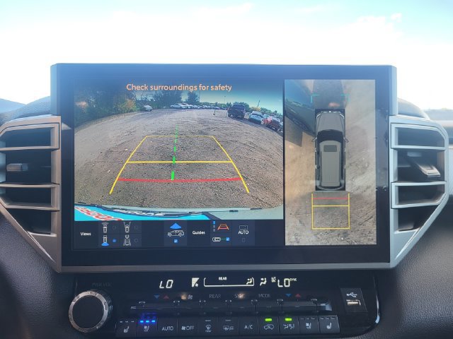 Used 2024 Toyota Sequoia Limited w/ Tow Technology Package AWD/4WD image 18