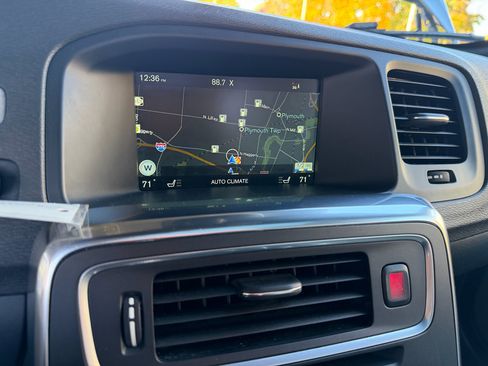 Used 2015 Volvo S60 T5 Premier image 9