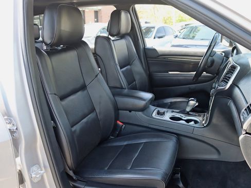 Used 2018 Jeep Grand Cherokee High Altitude AWD/4WD image 28
