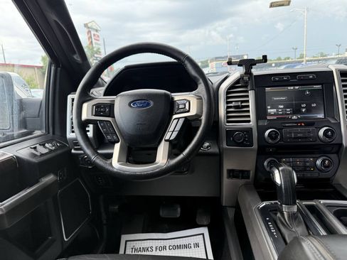 Used 2015 Ford F150 Platinum w/ Equipment Group 701A Luxury AWD/4WD image 30
