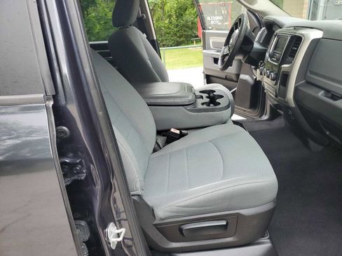 Used 2020 RAM 1500 Classic SLT RWD image 29