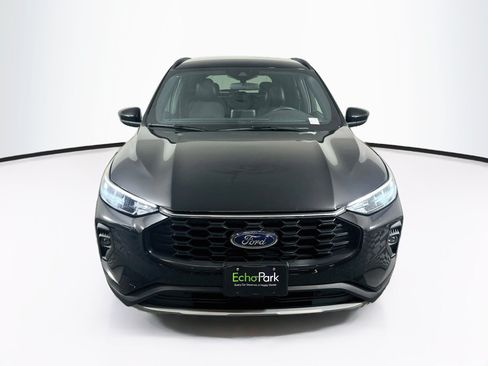 Used 2025 Ford Escape ST-Line Select AWD/4WD image 2