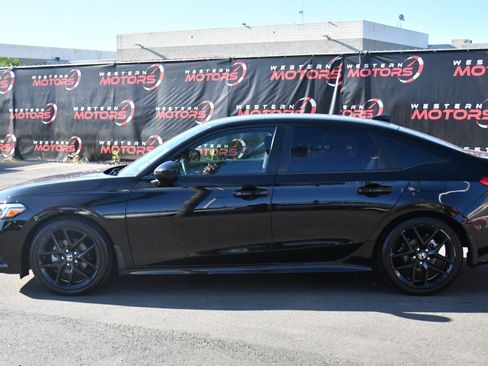 Used 2022 Honda Civic Sport image 4