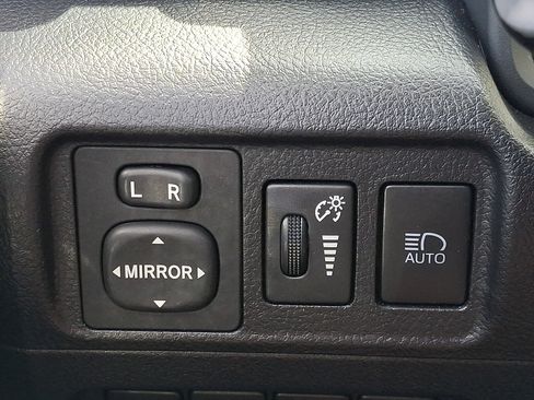 Used 2022 Toyota 4Runner Limited AWD/4WD image 27