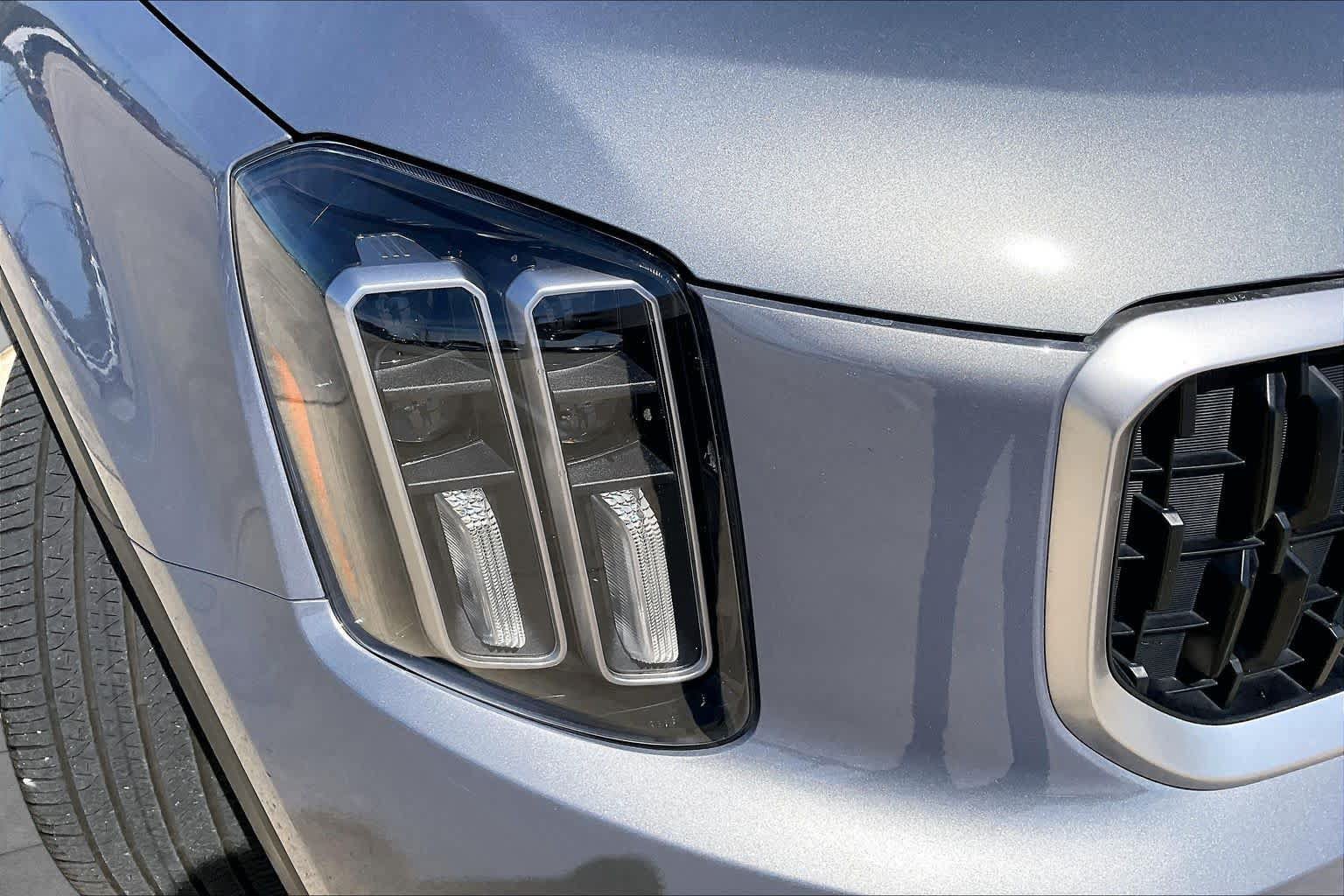 Used 2025 Kia Telluride LX FWD image 25