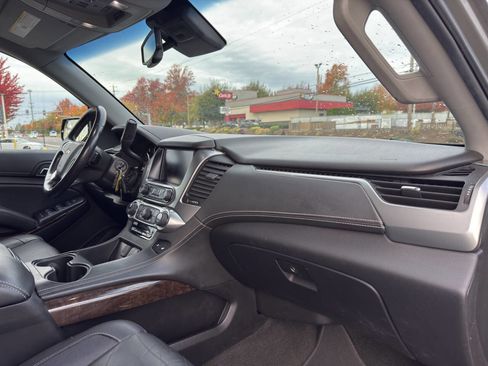 Used 2018 Chevrolet Tahoe LT image 12