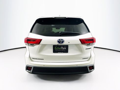 Used 2017 Toyota Highlander Limited Platinum image 7