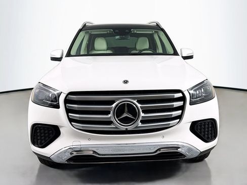 Used 2024 Mercedes-Benz GLS 450 4MATIC image 6
