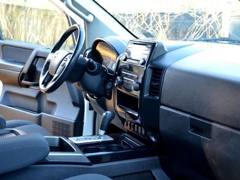 Used 2014 Nissan Titan SV w/ SV Value Truck Package image 14