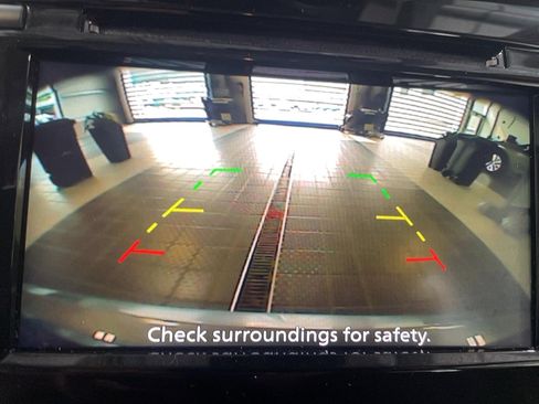 Used 2022 Nissan Rogue Sport S image 9