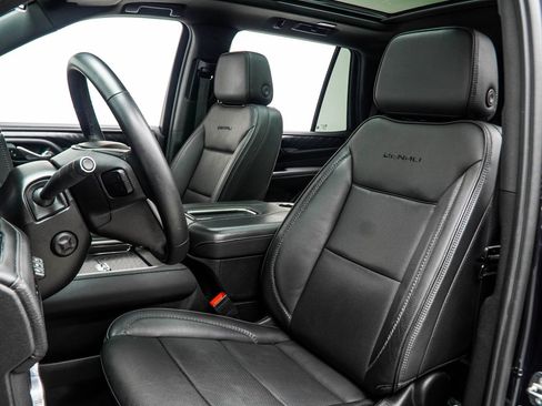 Used 2023 GMC Yukon Denali RWD image 43