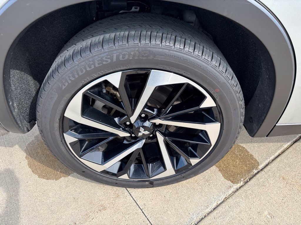 Used 2023 Mitsubishi Outlander SE AWD/4WD image 10