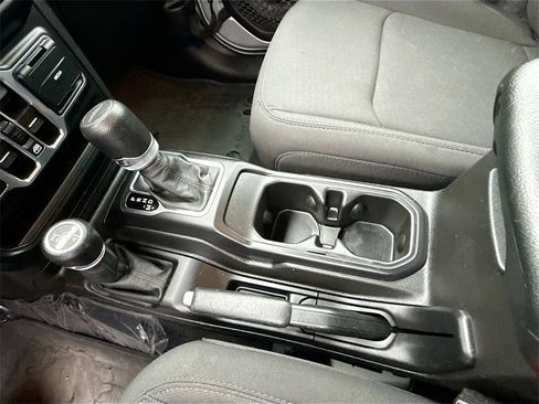 Used 2023 Jeep Gladiator Willys image 23