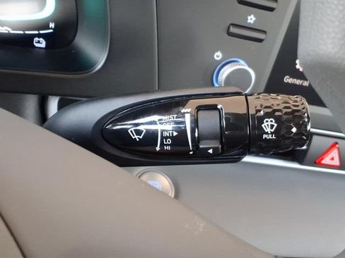 New 2026 Hyundai Elantra Hybrid FWD image 28